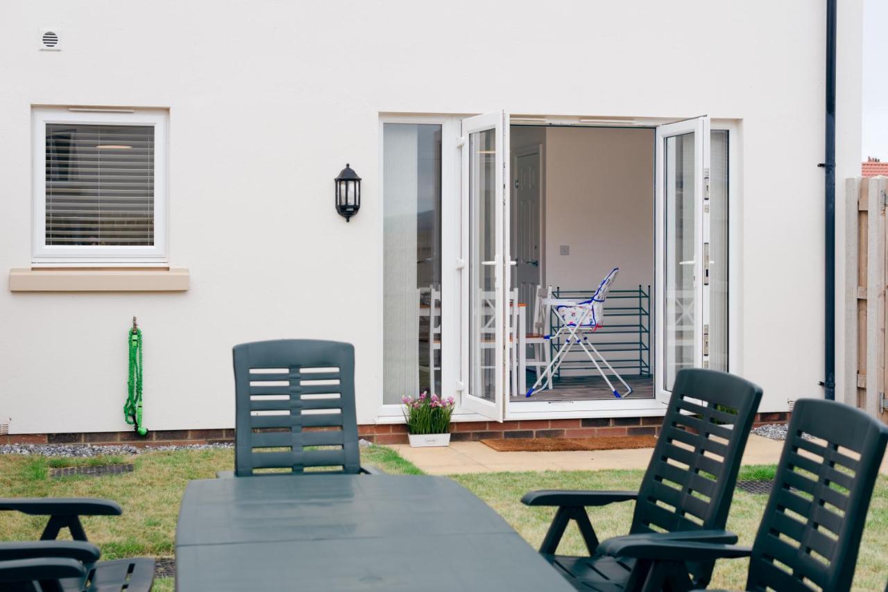 Oakley - Large, Elegant, Dog Friendly & Parking Villa Whitby Buitenkant foto